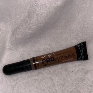 L.A. Girl Lightweight HD Pro Creamy Concealer